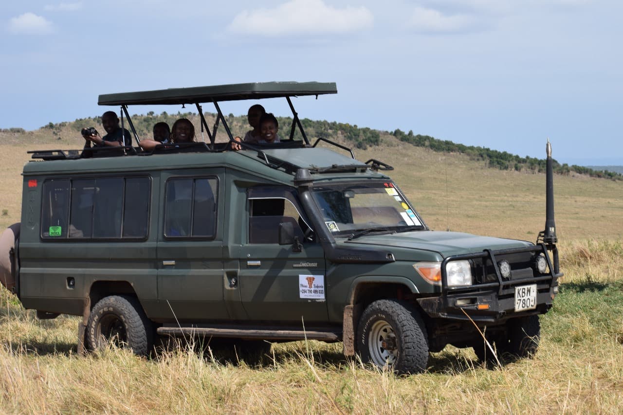 4-Day Mombasa to Mara and lake Nakuru exclusive safari